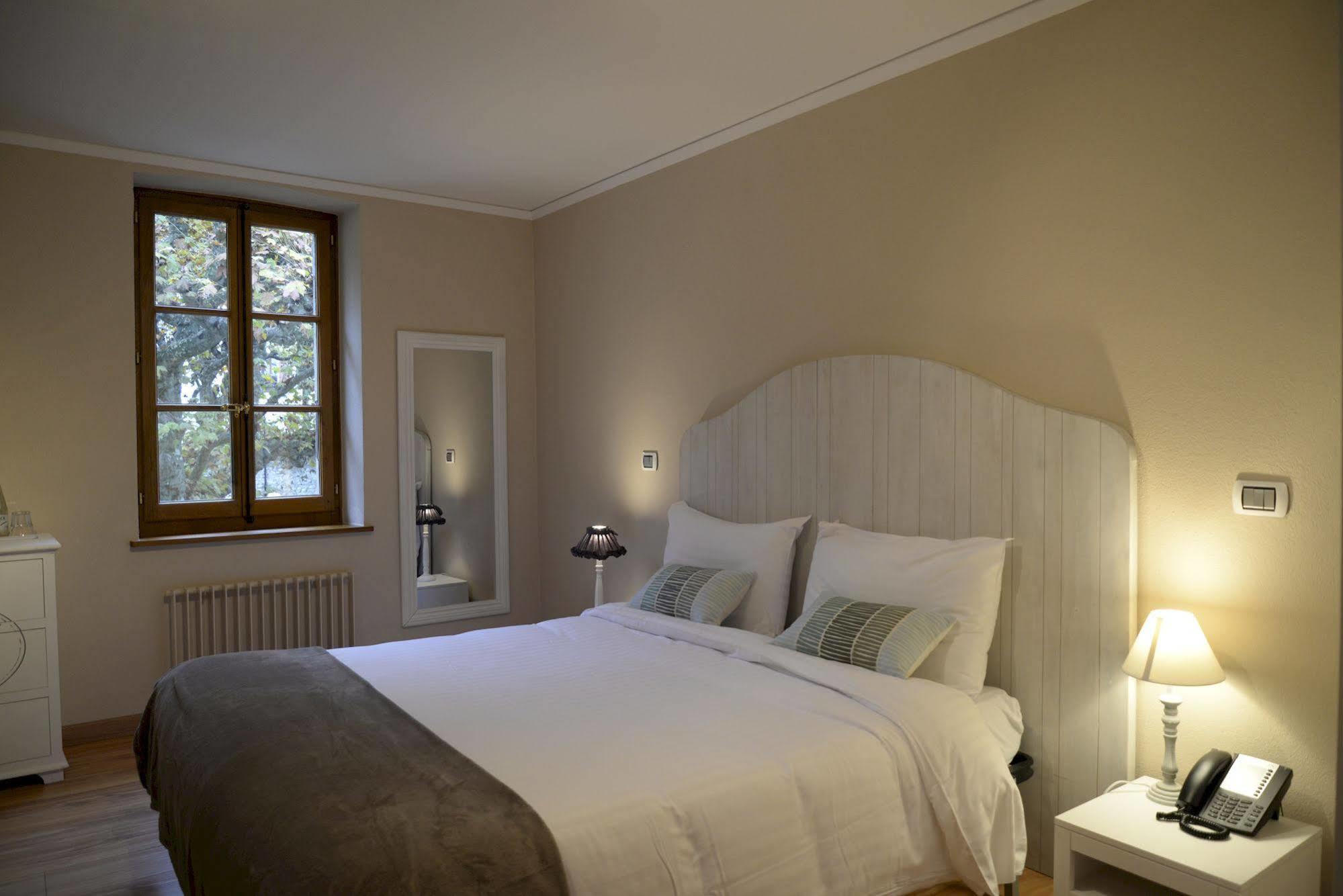 Auberge Communale De Carouge Eksteriør billede